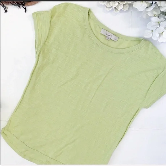 3/$20 Ann Taylor Loft Petite Textured Top - Picture 4 of 4